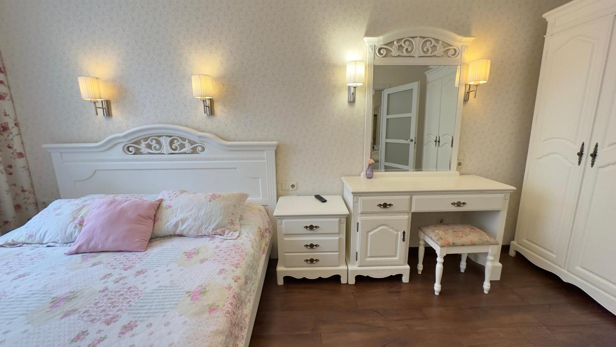 Apartment In The Centre Of City Dnipro Exteriör bild
